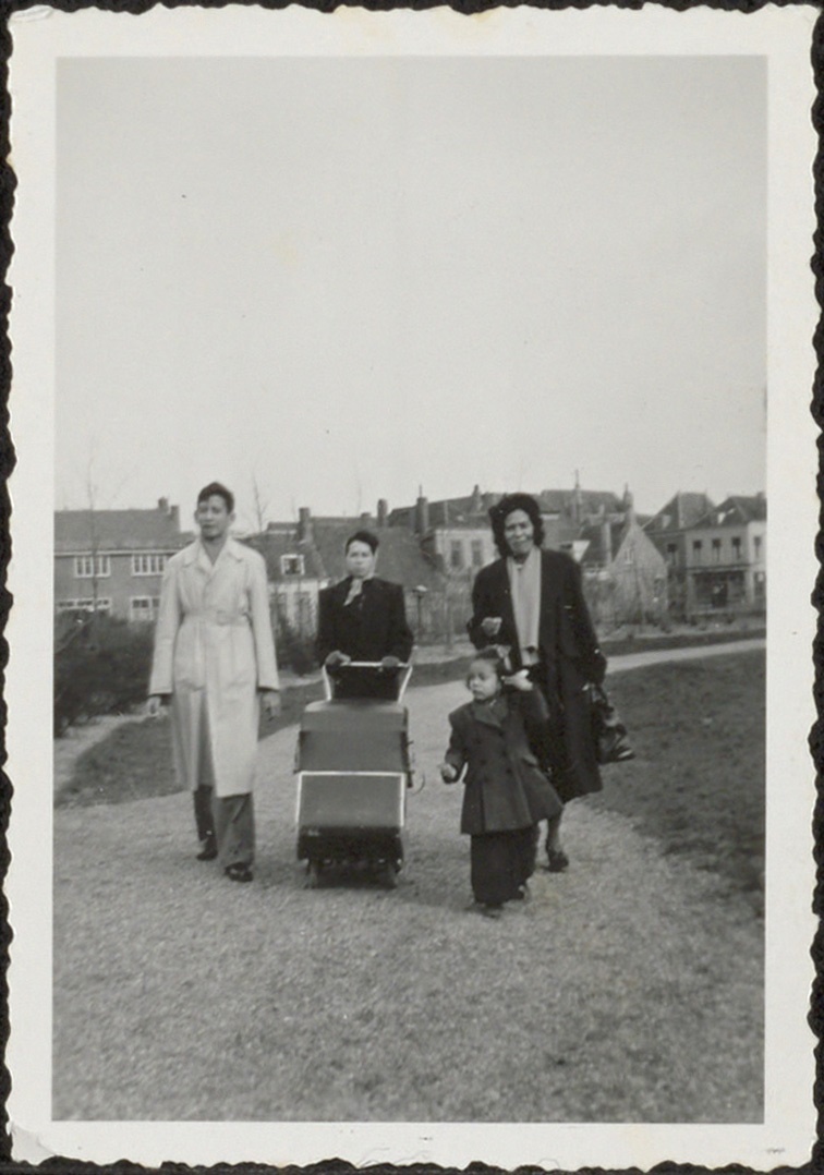 Wandelen, Middelburg, 1900-1940. (TM-FV-3300-7921)