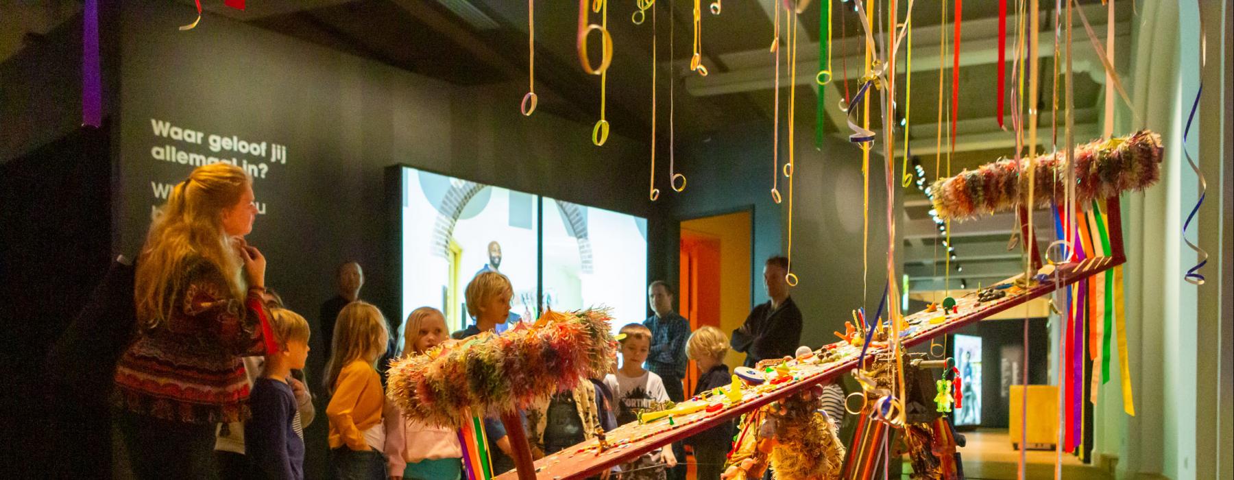 Feest wereldwijd Tropenmuseum educatie