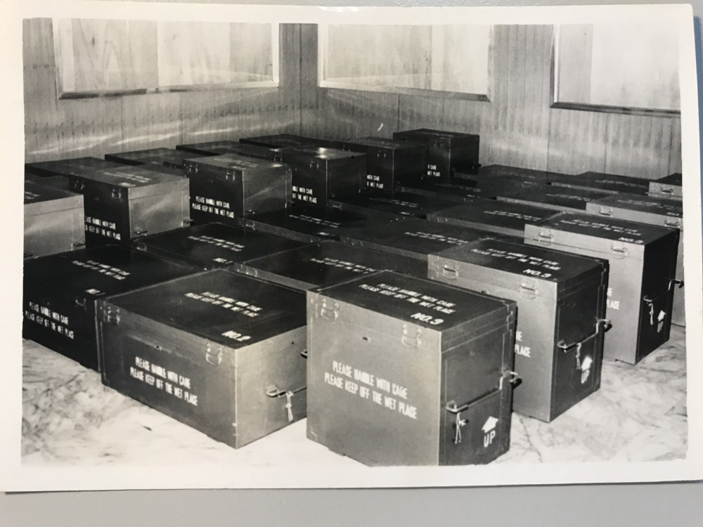 In augustus 1970 werd de eerste partij Chinese cultuurkisten in de kelder van het Nationaal Historisch Museum geplaatst in Taipei, in afwachting van verzending naar de Verenigde Staten en België. © Nationaal Historisch Museum, Taipei.