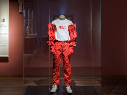 Feng Chen Wang, MADE IN CHINA, 2017, China, Bruikleen V&A Museum, Foto Aad Hoogendoorn